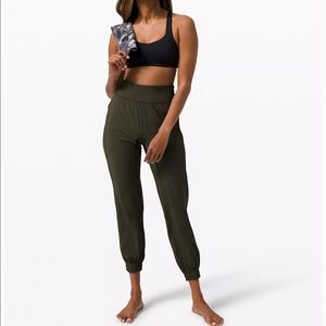Lululemon Sun Setter Jogger 28”